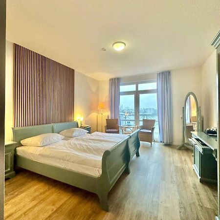 Gaestehaus Weserblick Am Weser-Sandstrand Berne Kültér fotó