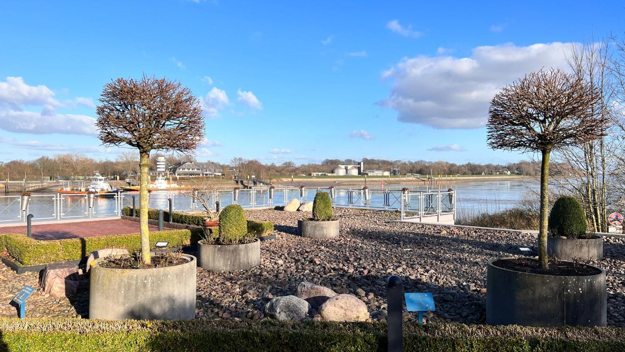 Gaestehaus Weserblick Am Weser-Sandstrand Berne Kültér fotó