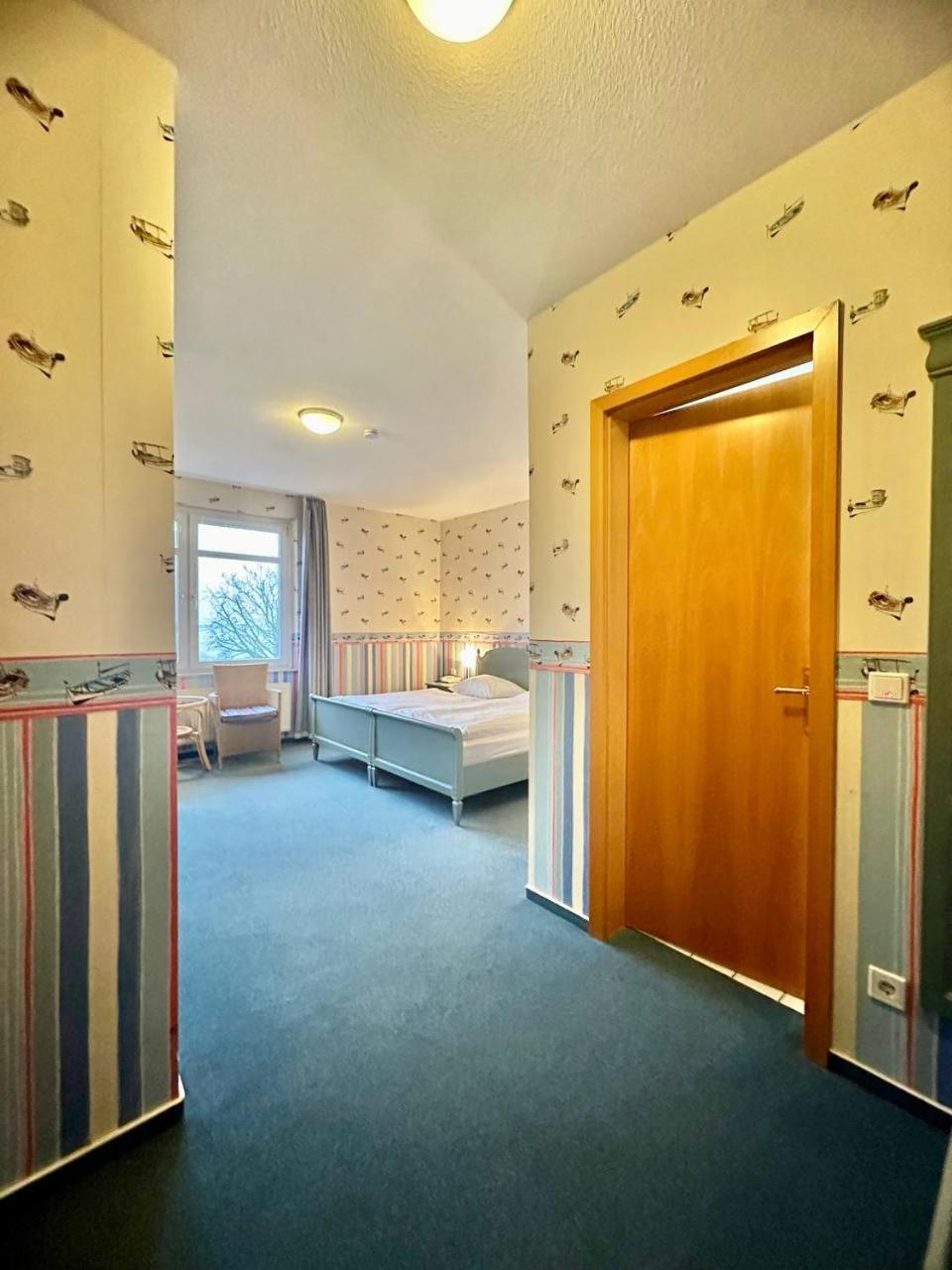 Gaestehaus Weserblick Am Weser-Sandstrand Berne Kültér fotó