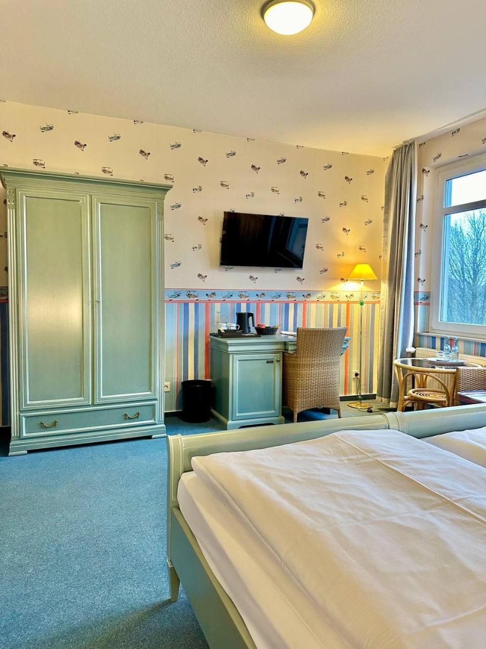 Gaestehaus Weserblick Am Weser-Sandstrand Berne Kültér fotó