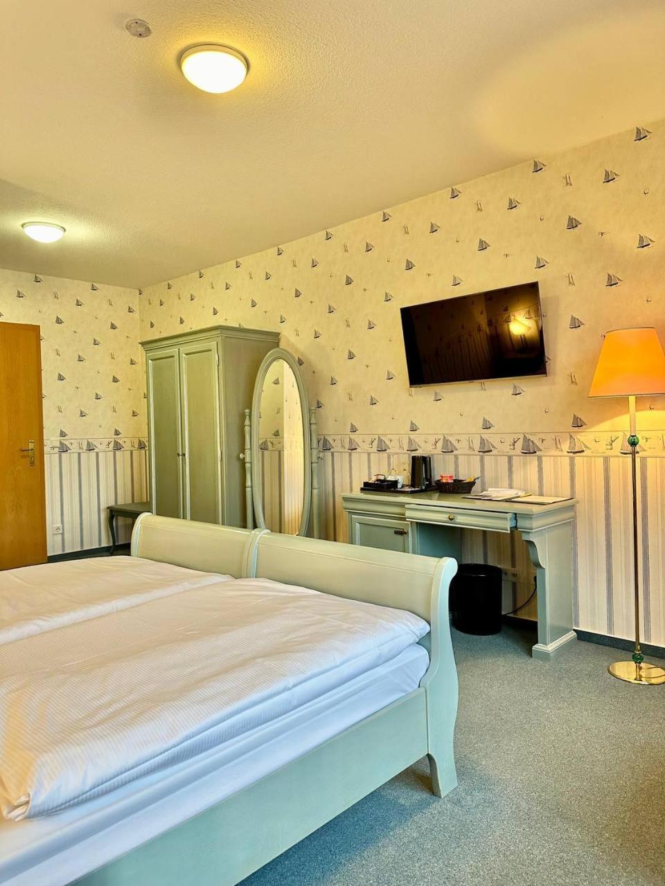 Gaestehaus Weserblick Am Weser-Sandstrand Berne Kültér fotó