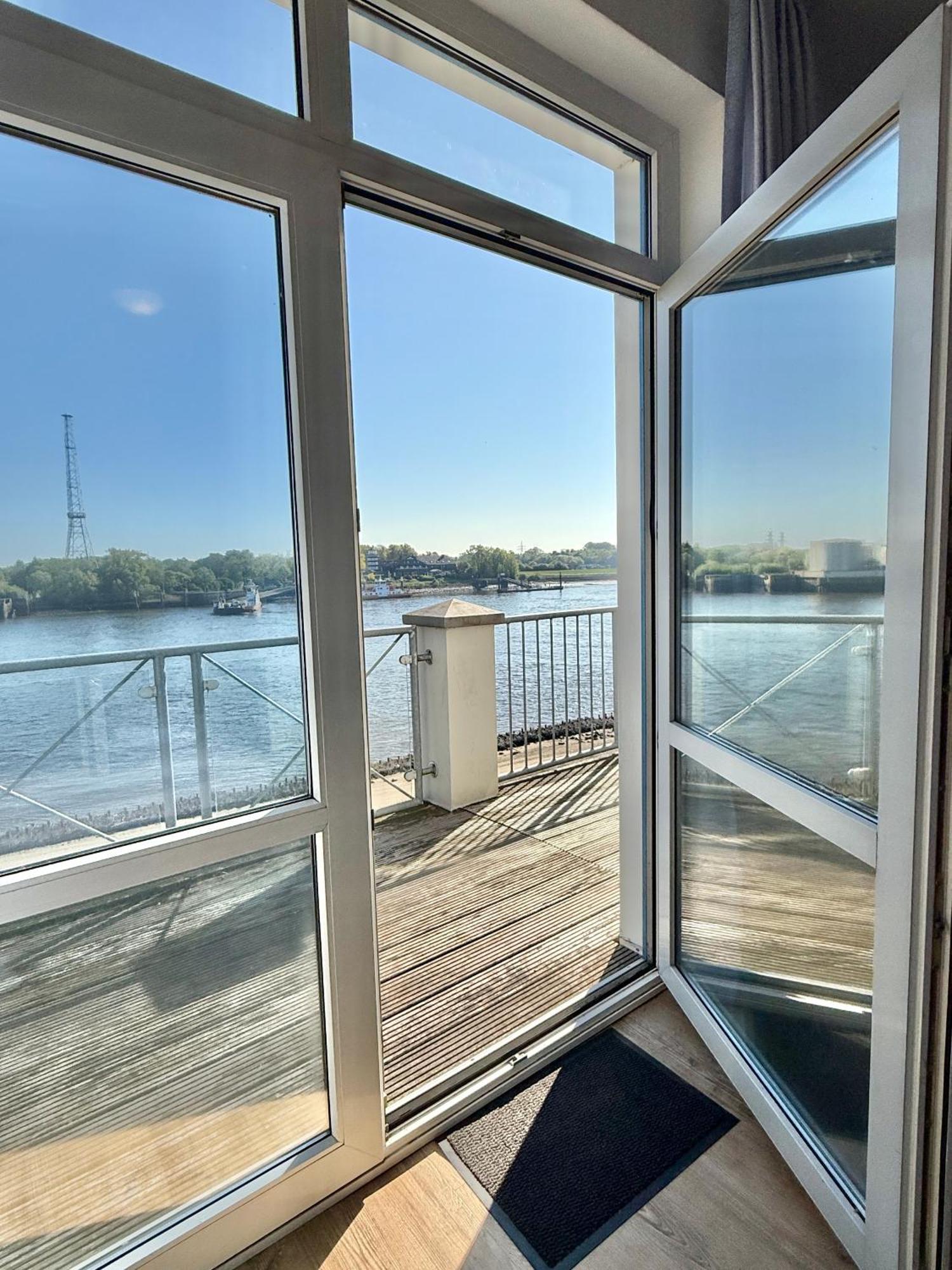 Gaestehaus Weserblick Am Weser-Sandstrand Berne Kültér fotó