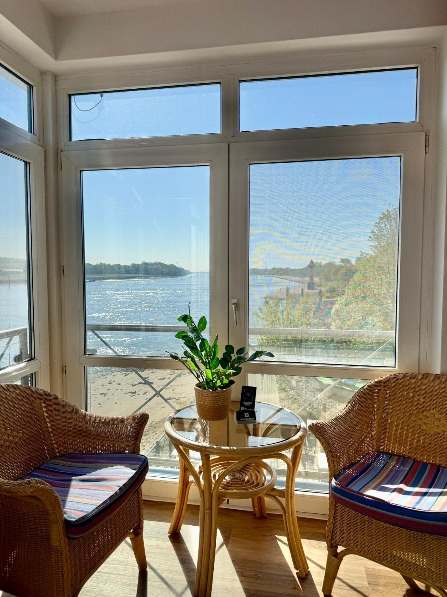 Gaestehaus Weserblick Am Weser-Sandstrand Berne Kültér fotó